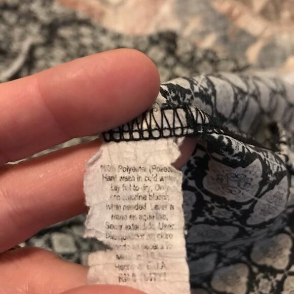 Le Lis blouse size medium - Picture 5 of 6